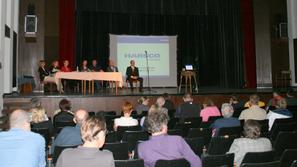 Vodstvo Acronija k ureditvi deponij žlindre zavezuje okoljski certifikat IPPC. (