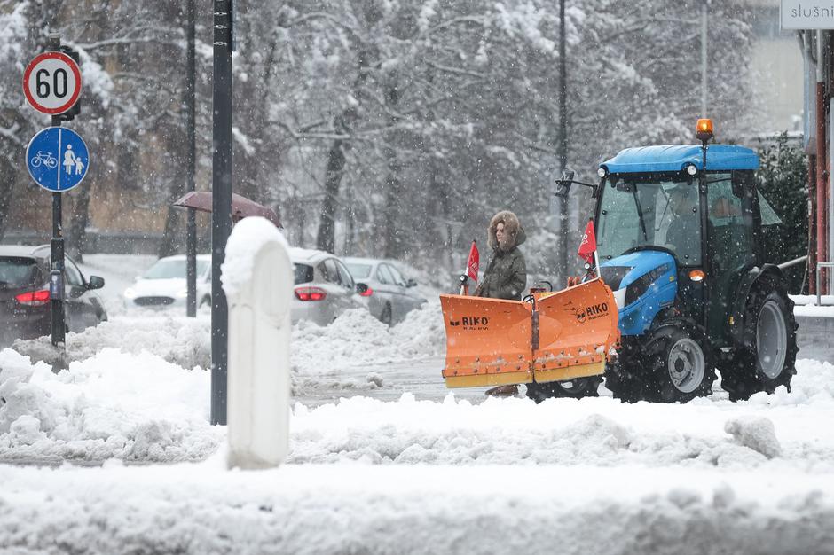 Slovenija sneženje pluženje | Avtor: Profimedia