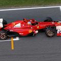Fernando Alonso bo za Ferrarija dirkal vsaj še do konca sezone 2016. (Foto: EPA)