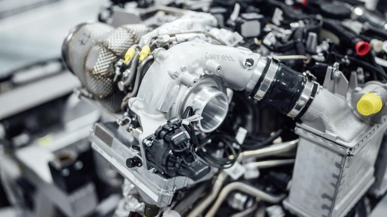 Mercedes-AMG turbo polnilnik