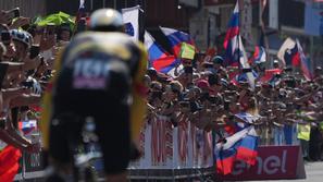 Primož Roglič Svete Višarje navijači Giro d'Italia dirka po Italiji