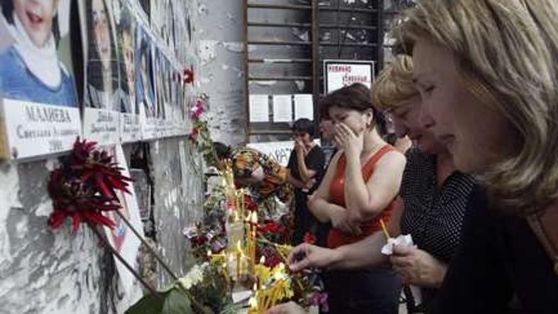 1. septembra 2004 je skupina oboroženih oseb napadla šolo v Beslanu v Severni Os