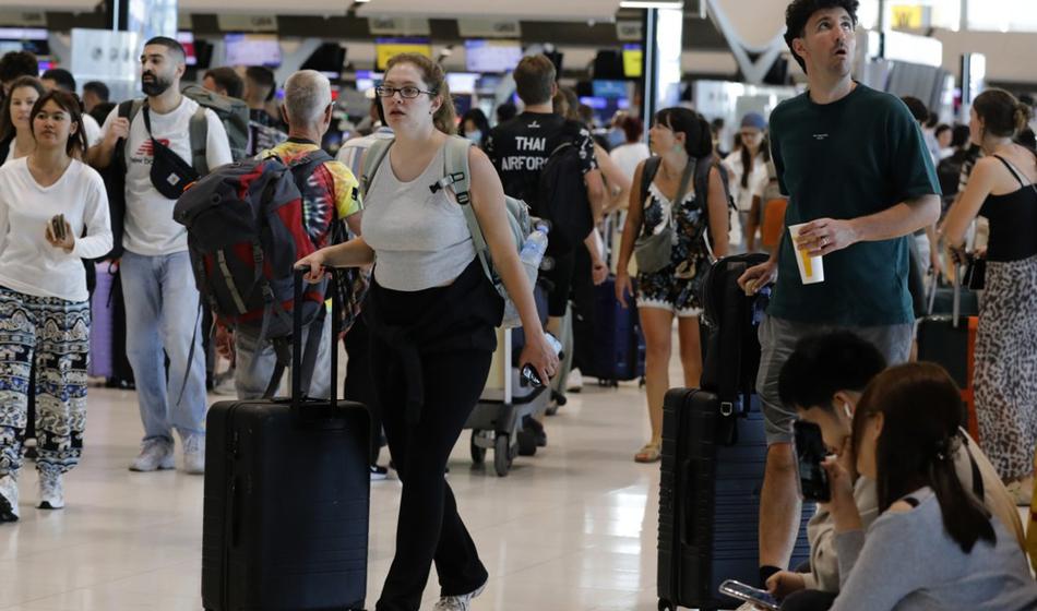 Panika med turisti: Samo v Dubaju ujetih 200 Slovencev