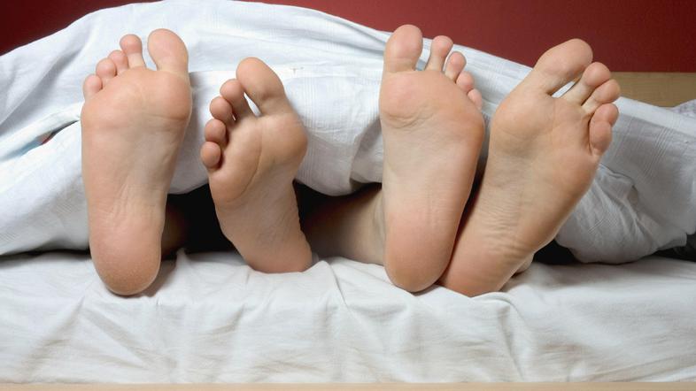 Nekateri terapevti v Veliki Britaniji so pripravljeni "zdraviti" istospolno usme