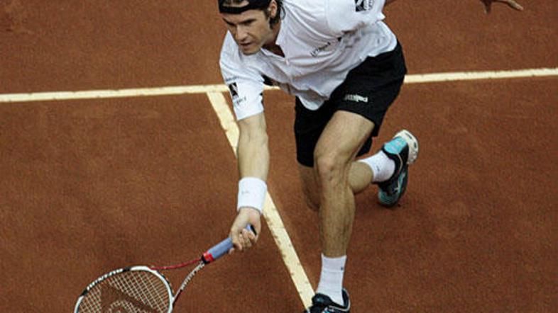 Tommy Haas je zbolel med turnirjem v Stockholmu. FOTO: Reuters