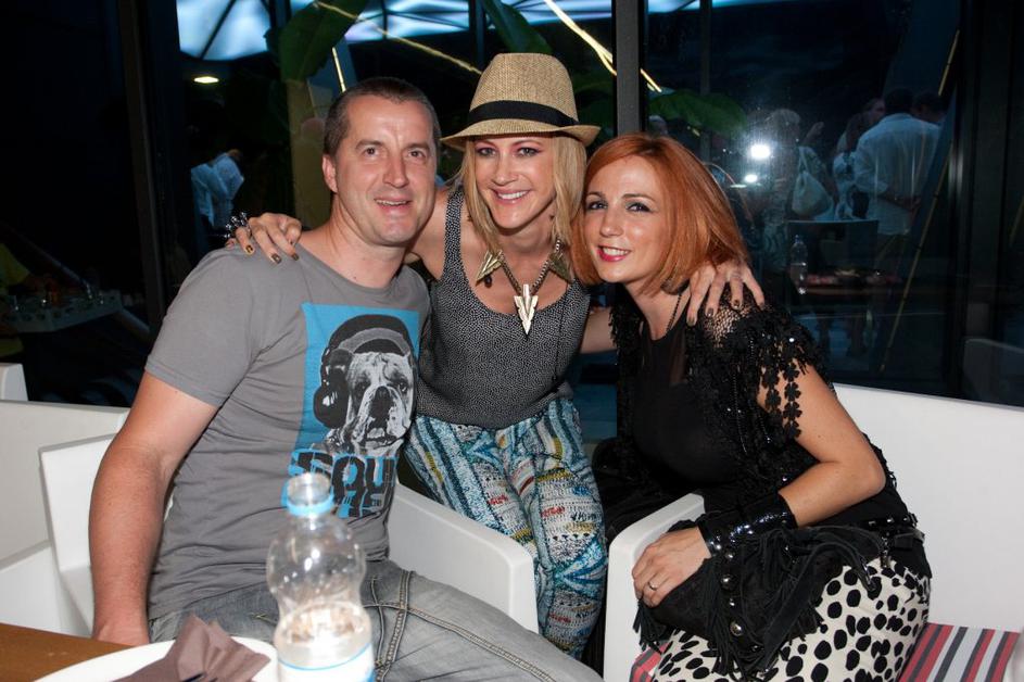 Smetana ve, kako se žura na plaži