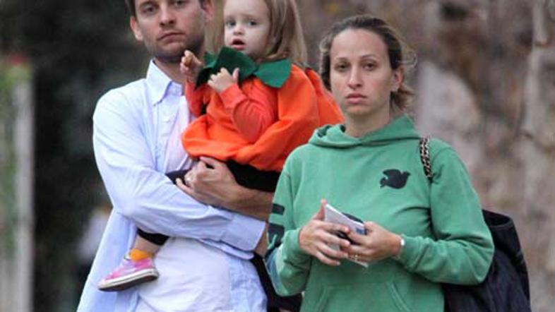 Maguirejevim se je pridružil še fantek.