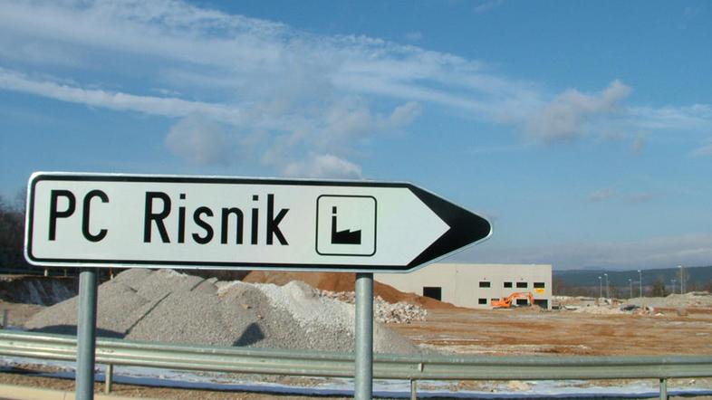 Na grob in netrajnosten poseg v kraško krajino je opozoril geograf Andrej Mihevc