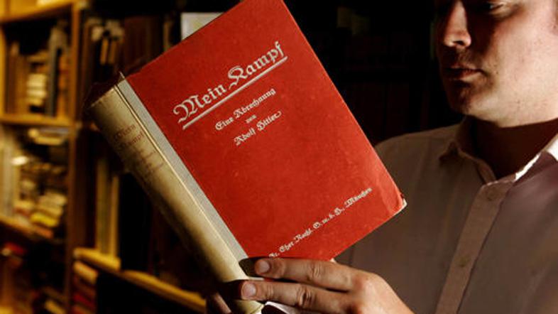 Podpisan izvod so prodali neznanemu kupcu.