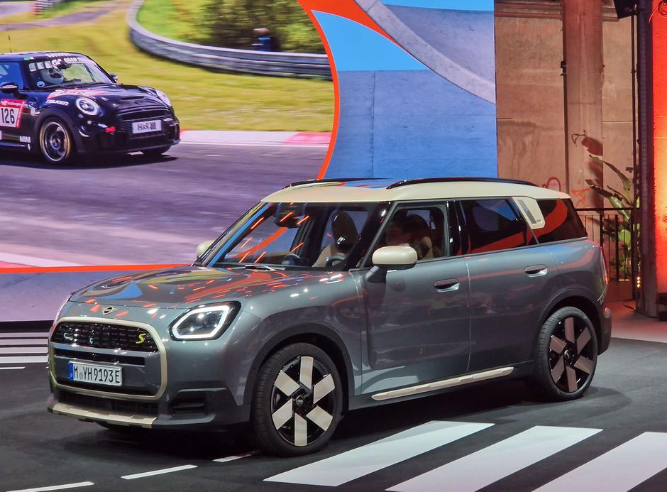 Nova generacija mini cooperja in countrymana | Avtor: Gregor Prebil