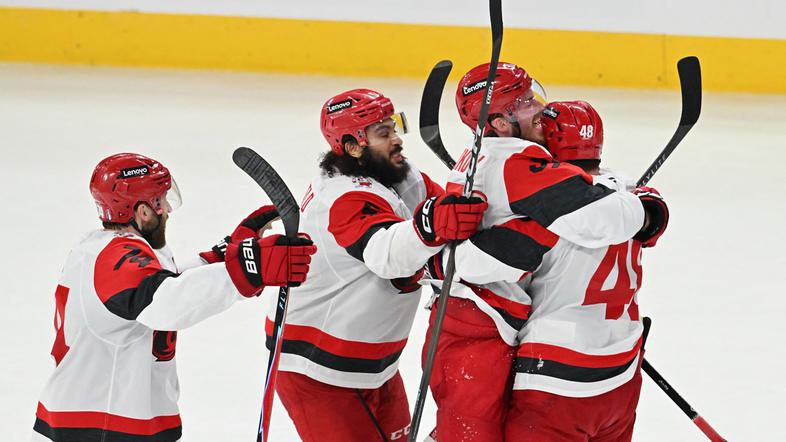 Montreal Canadiens : Carolina Hurricanes