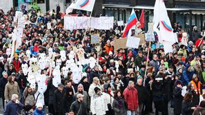 Slovenija 08.02.2013 3. vseslovenska vstaja v Ljubljani, protest; foto:Sasa Desp