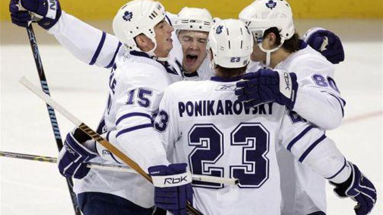 Hokejisti Toronta so se veselili visoke zmage nad Atlanto.
