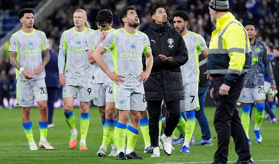 City v zadnjih sekundah reševal kožo, Arsenal ponovno drži naslov v svojih rokah