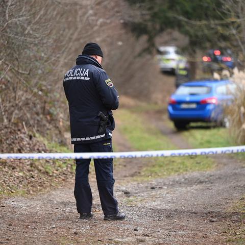 policija Slovenija policijski trak