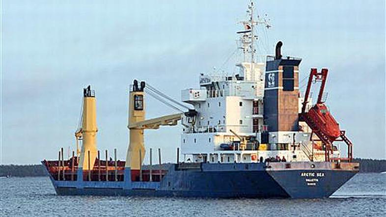 4.000-tonska tovorna ladja je po tem, ko je konec julija izplula s Finske za Alž