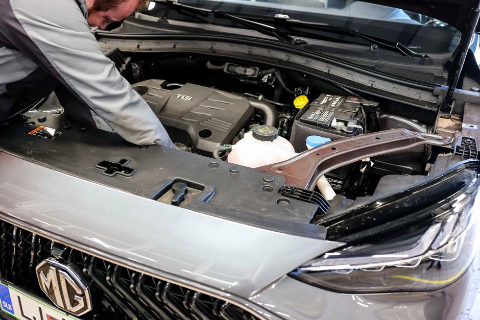 MG servis | Avtor: Saša Despot