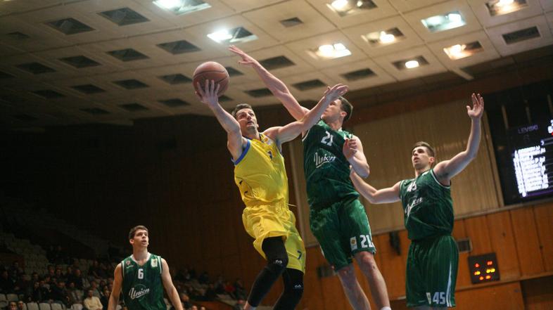 Union Olimpija, Levski