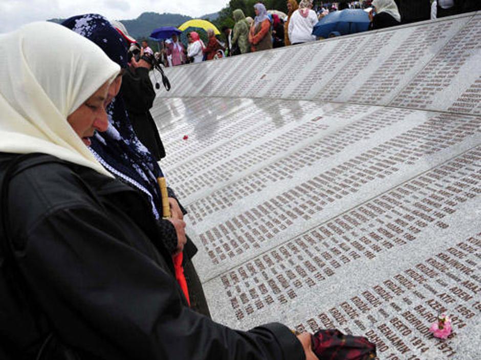 Množična grobišča z žrtvami srebreniških pobojev odkrivajo še naprej. | Avtor: Žurnal24 main