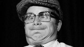 Teater kljub razburkanim razmeram deluje z veliko optimizma.