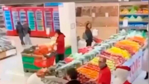 Pretep med Božičkom in dedkom Mrazom