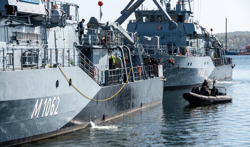 Nemci pripravljeni za odhod v Hormuško ožino