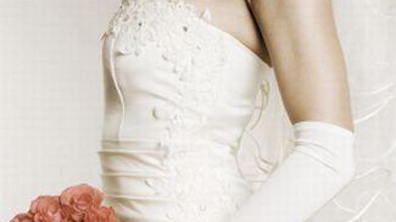 Neveste hočejo biti čim bolj ženstvene.
