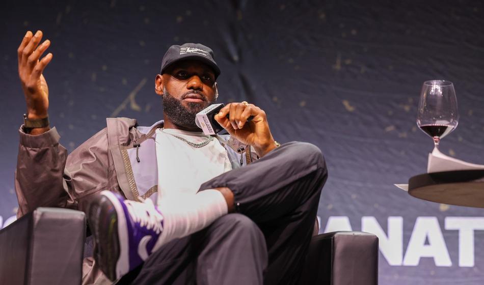 LeBronova nekdanja ekipa pomotoma objavila novico, sledil takojšen izbris
