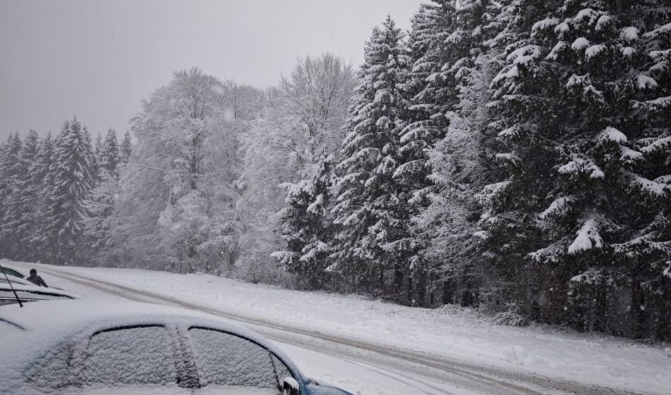 Padavine bodo zajele večji del Slovenije, v teh koncih bo snežilo