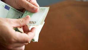 denar bankovci štetje denarja