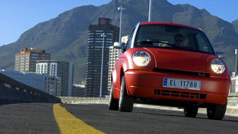 Za leto 2010 so proizvajalci najavili komercializacijo novih vozil na električni