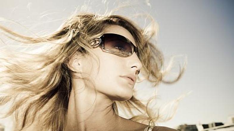 Potegovali ste se za darilne bone Optike Clarus.