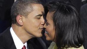 Je Obama res prevaral soprogo? (Foto: Reuters)