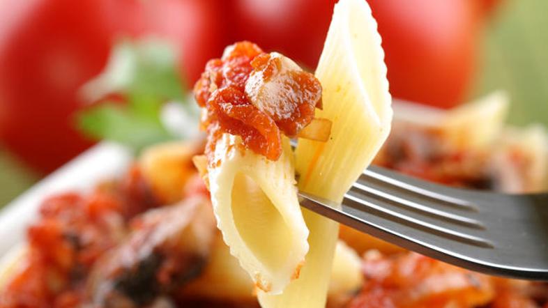 Če ljubite pekoče, količino čilija v omaki povečajte. (Foto: Shutterstock)