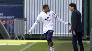 Kylian Mbappé Leonardo PSG