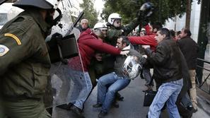 Atene, protesti, policija