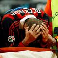 David Beckham se je poškodoval v majici Milana. (Foto: Reuters)