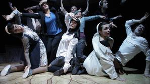 Predstava traja 1 uro in 50 minut in nima odmora. (Foto: Barbara Čeferin, MGL Lj