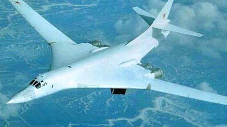 Bo Tupoljev Tu-160 "Black Jack", nadzvočni bombnik dolgega dosega, z letališč na