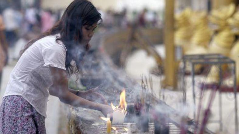 V Mjanmaru se je začelo žalovanje za žrtvami ciklona.