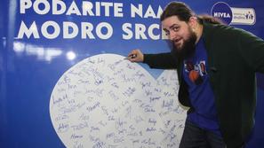 nivea, podarite srce