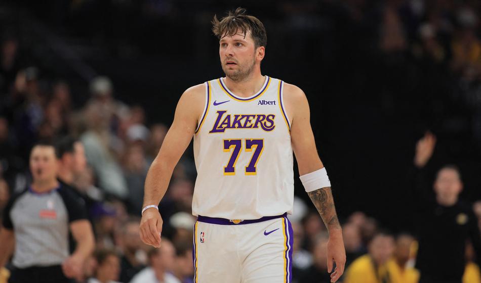 Dončić z 52 točkami poskrbel za tretjo zaporedno zmago Lakersov