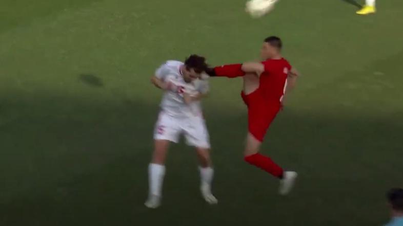 Najhitrejši rdeči karton