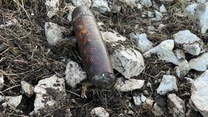 granata, ostanek 2. svetovne vojne, neeksplodirano ubojno sredstvo