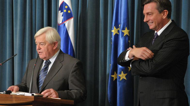 Nekdanji predsednik se je odrekel honorarju, vlada bo krila le potne stroške in 