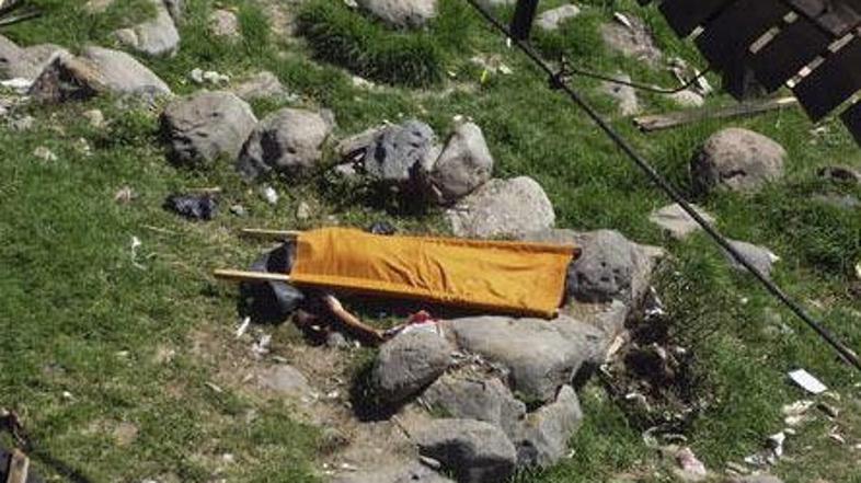 Več kot 50 otrok so prepeljali v bolnišnico.