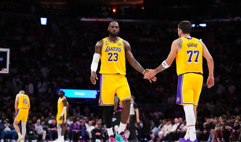 Lakersi ga želijo zadržati ob Dončiću, kaj bo storil LeBron?