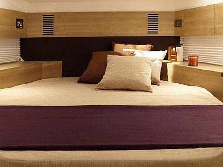 Notranjost sealina SC 38 je sodobno in moderno opremljena.