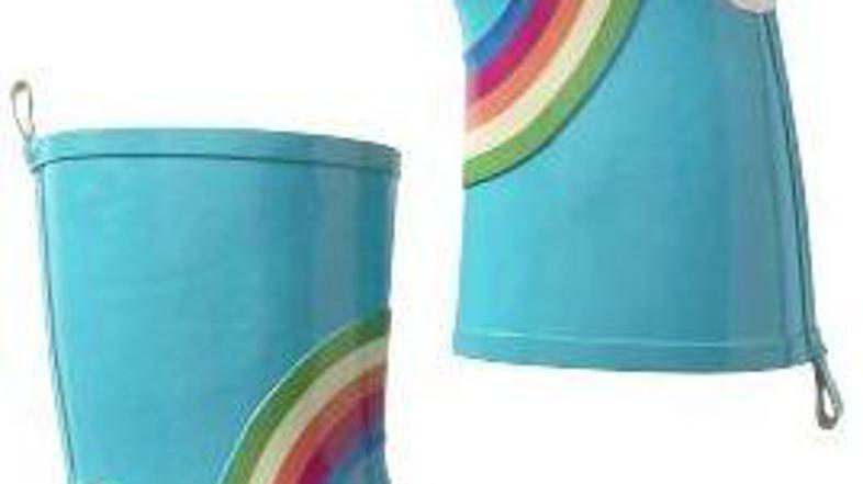 Mavrični škornji za brezskrbno poskakovanje po lužah ali snegu.