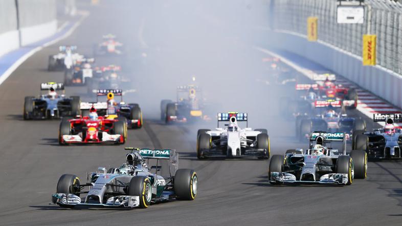 Rosberg Hamilton start VN Rusije F1